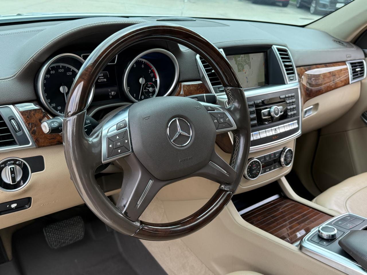 Photo 8 of 2016 Mercedes-Benz Gl-Class Gl550 4MATIC for sale in Houston, TX