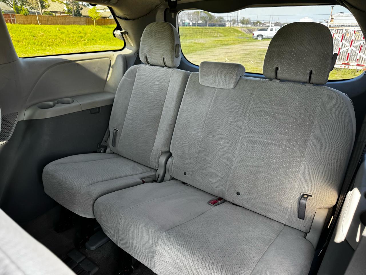 Photo 23 of 2013 Toyota Sienna Wagon for sale in Katy, TX