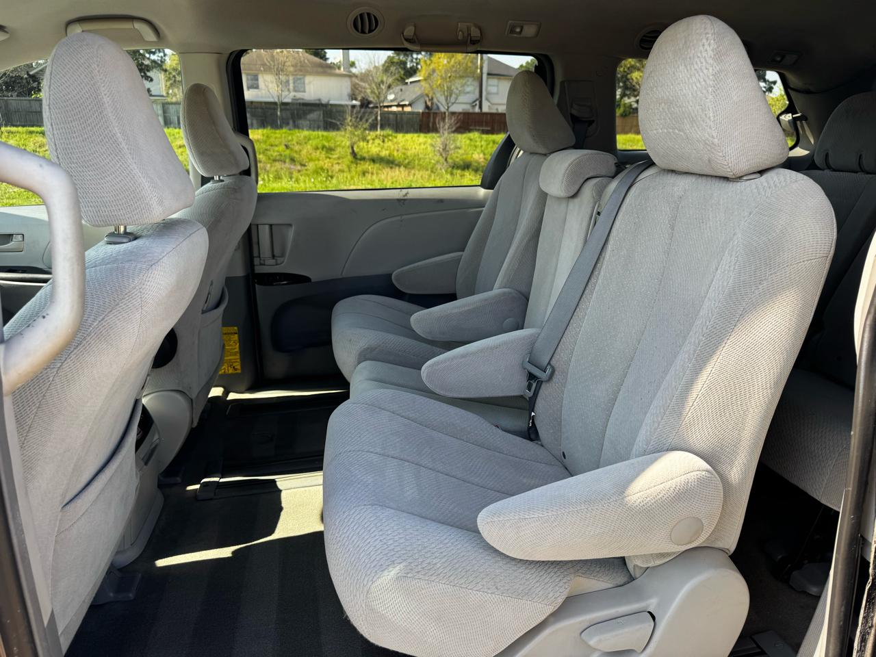 Photo 25 of 2013 Toyota Sienna Wagon for sale in Katy, TX