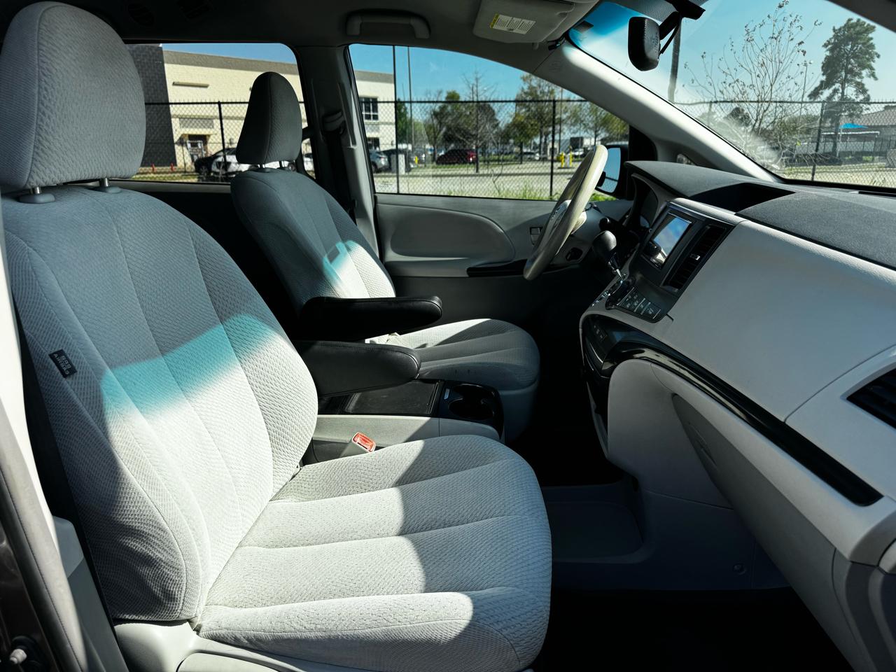 Photo 18 of 2013 Toyota Sienna Wagon for sale in Katy, TX