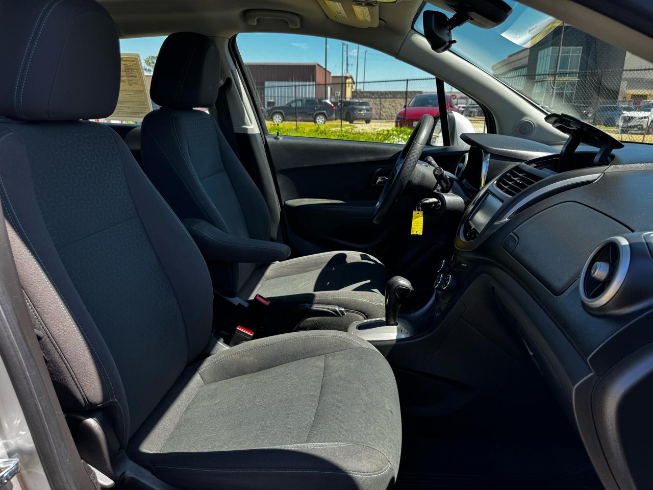 Photo 10 of 2016 Chevrolet Trax LS for sale in Katy, TX