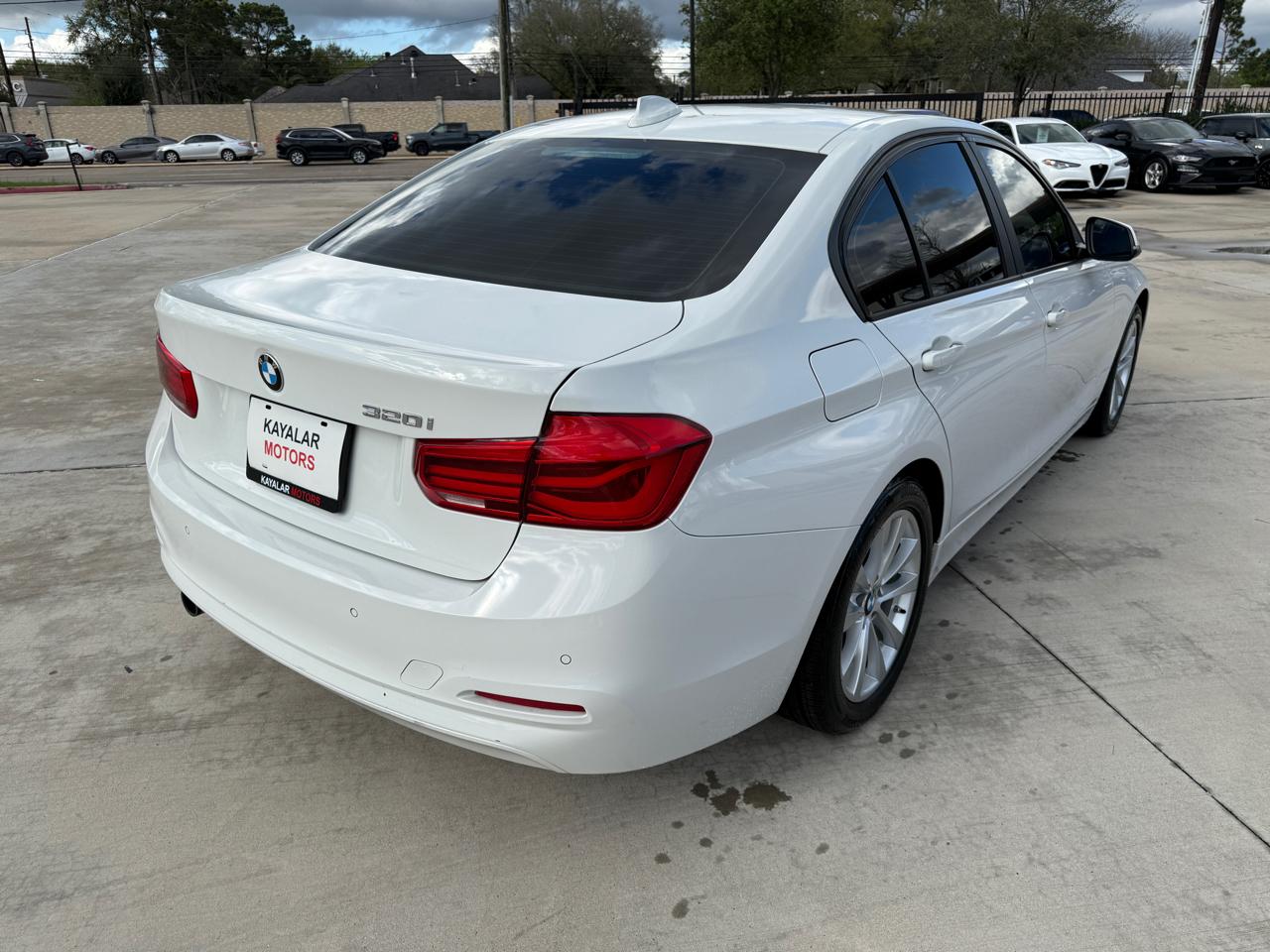 Photo 11 of 2017 BMW 320i 3-series for sale in Houston, TX