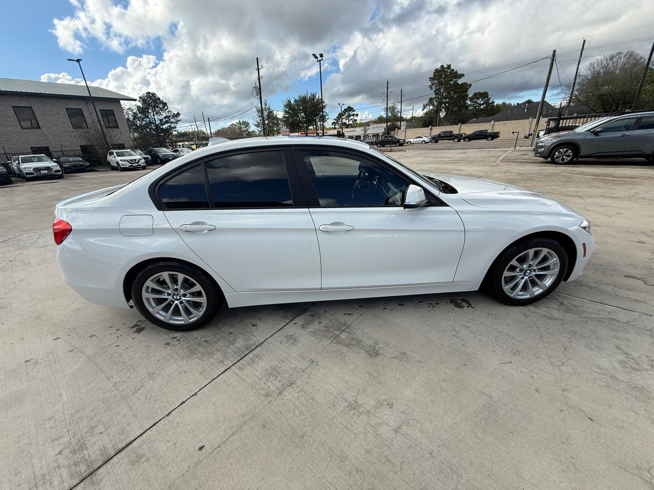 Photo 14 of 2017 BMW 320i 3-series for sale in Houston, TX