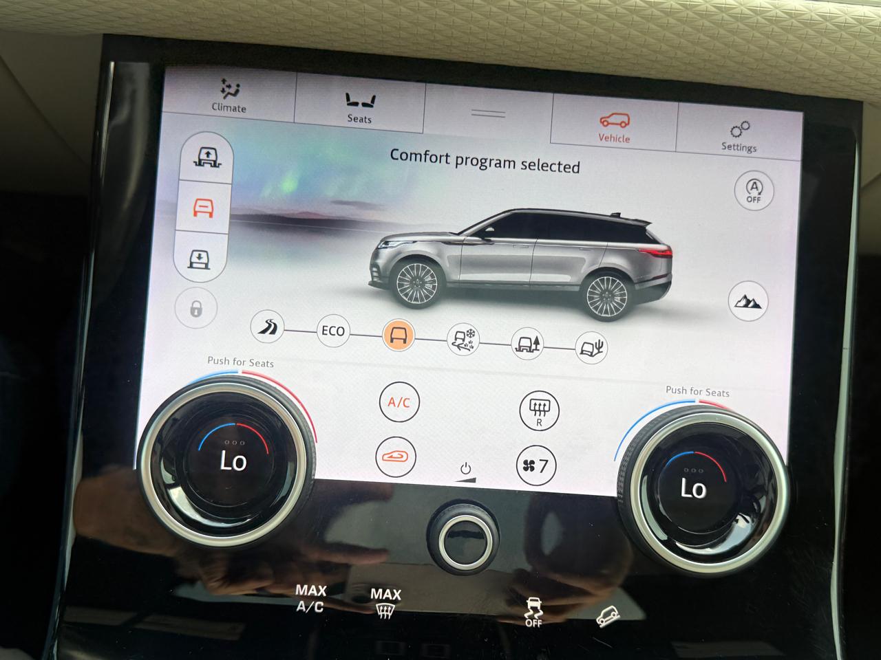 Photo 35 of 2018 Land Rover Range Rover Velar R-dynamic for sale in Houston, TX