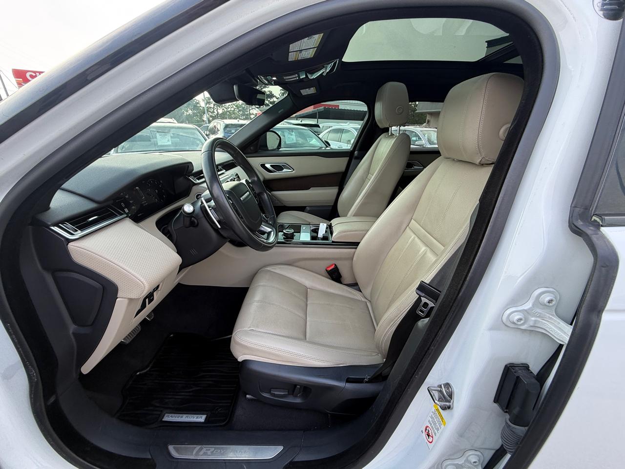 Photo 16 of 2018 Land Rover Range Rover Velar R-dynamic for sale in Houston, TX