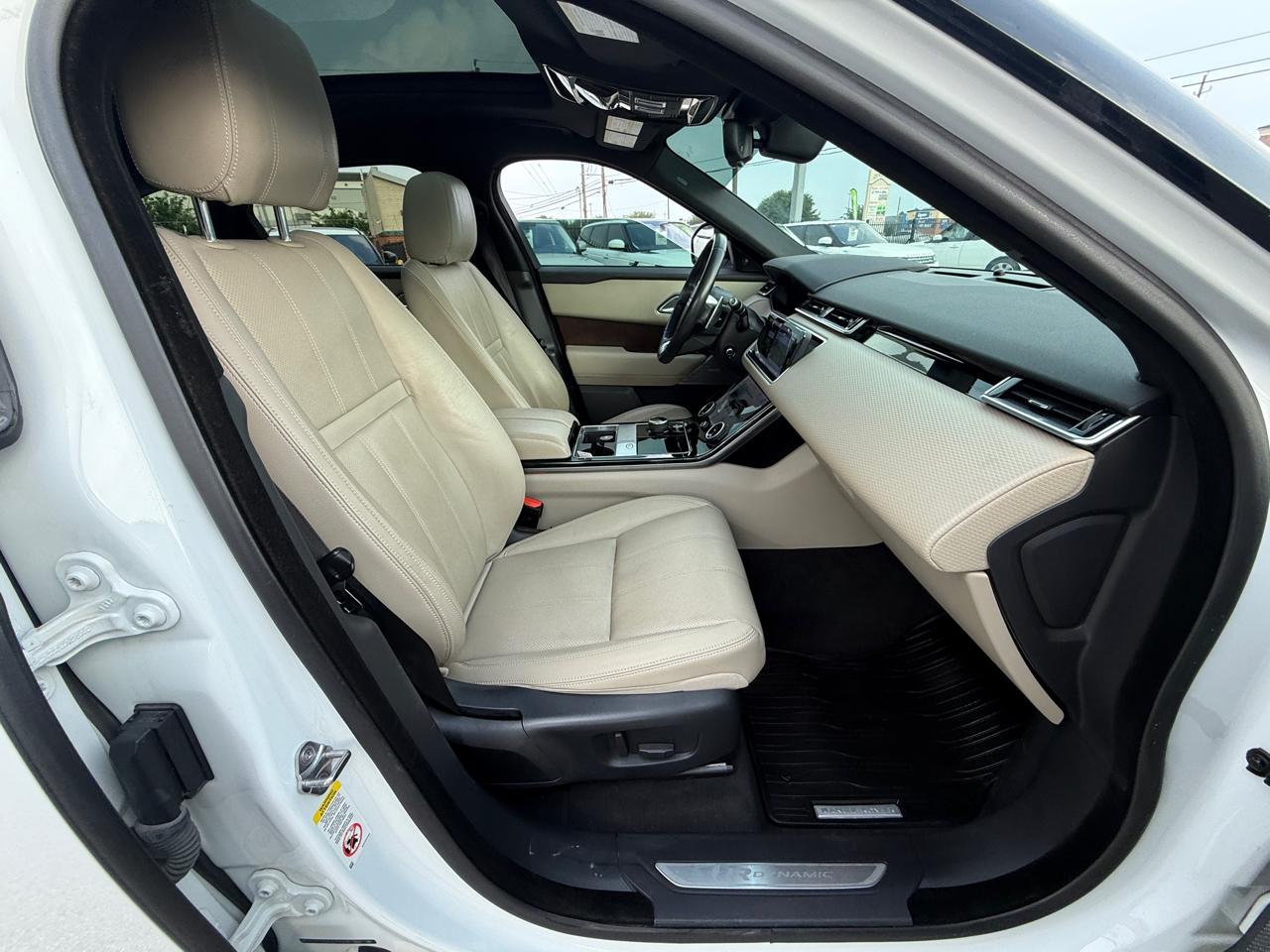 Photo 26 of 2018 Land Rover Range Rover Velar R-dynamic for sale in Houston, TX