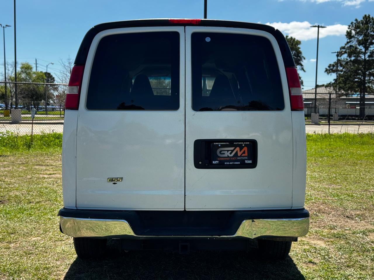 Photo 11 of 2017 Chevrolet Express Passenger for sale in Katy, TX
