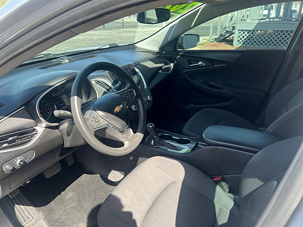 Photo 6 of 2020 Chevrolet Malibu LS for sale in Cypress, TX