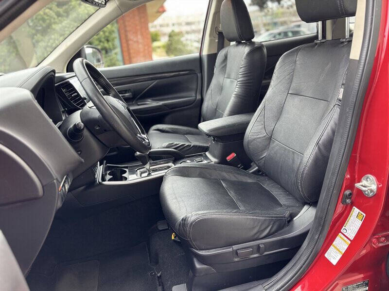 Photo 11 of 2018 Mitsubishi Outlander Wagon for sale in Cypress, TX