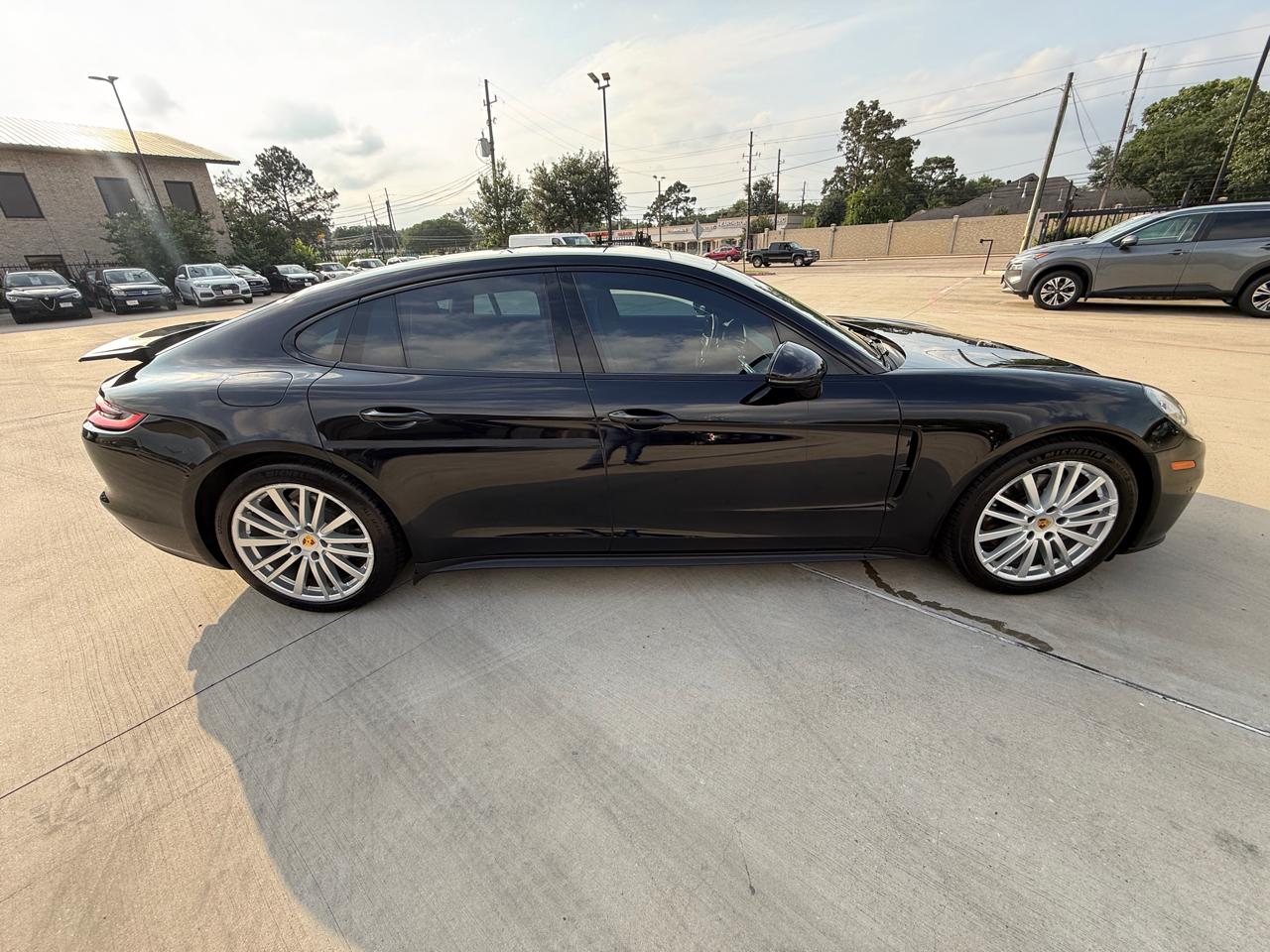 Photo 13 of 2018 Porsche Panamera Type for sale in Houston, TX