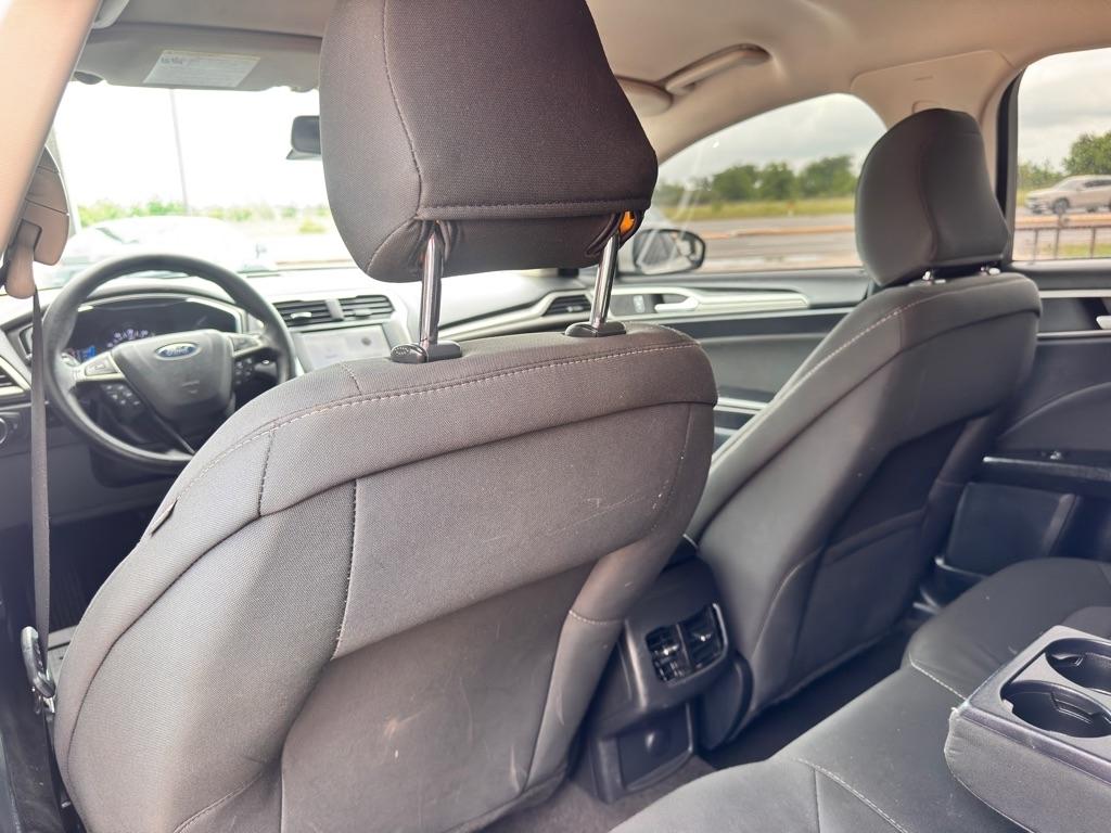 Photo 29 of 2020 Ford Fusion SE for sale in Spring, TX