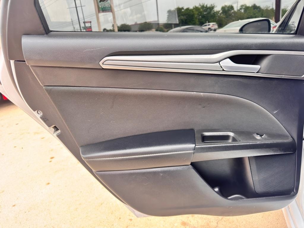 Photo 31 of 2020 Ford Fusion SE for sale in Spring, TX