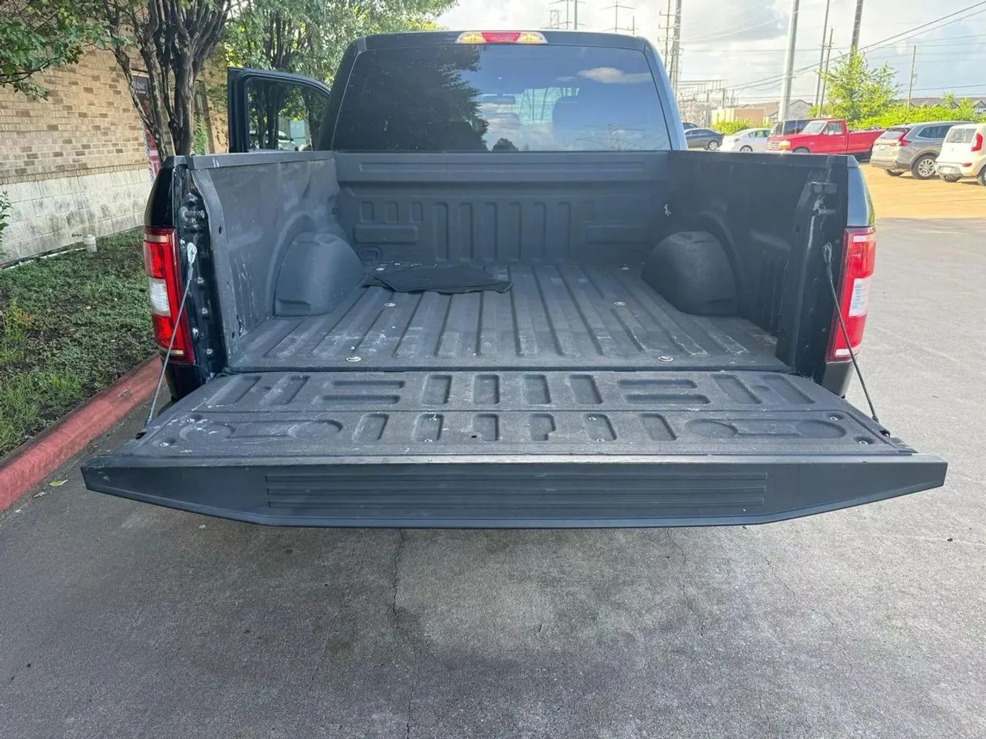 Photo 8 of 2018 Ford F-150 for sale in Katy, TX