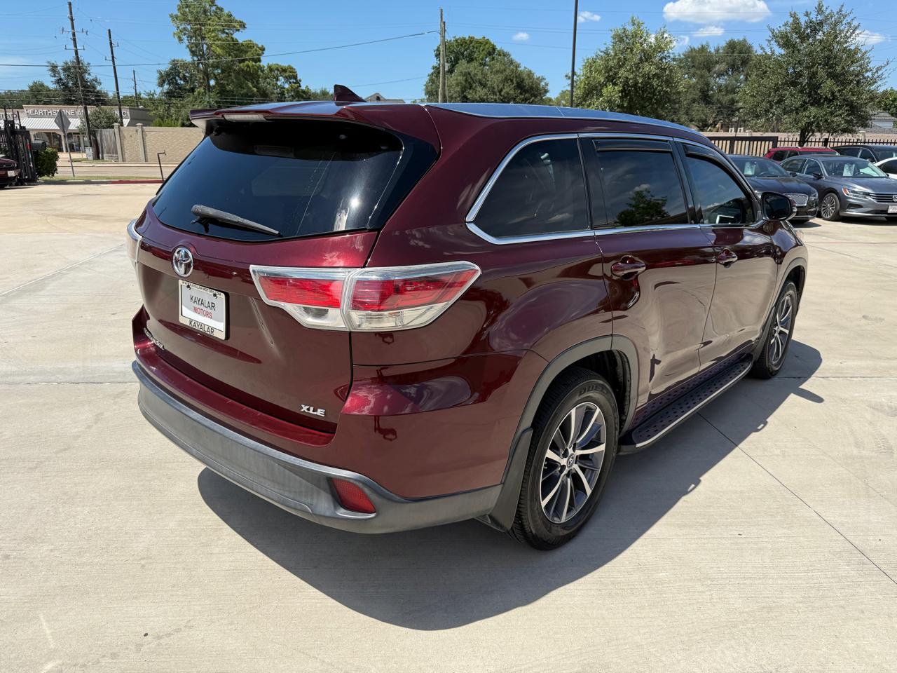 Photo 11 of 2017 Toyota Highlander Wagon for sale in Houston, TX
