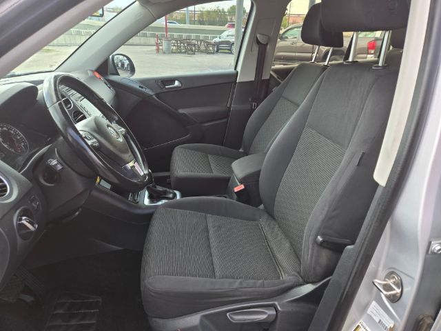 Photo 6 of 2015 Volkswagen Tiguan for sale in Houston, TX