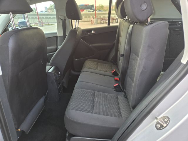 Photo 8 of 2015 Volkswagen Tiguan for sale in Houston, TX
