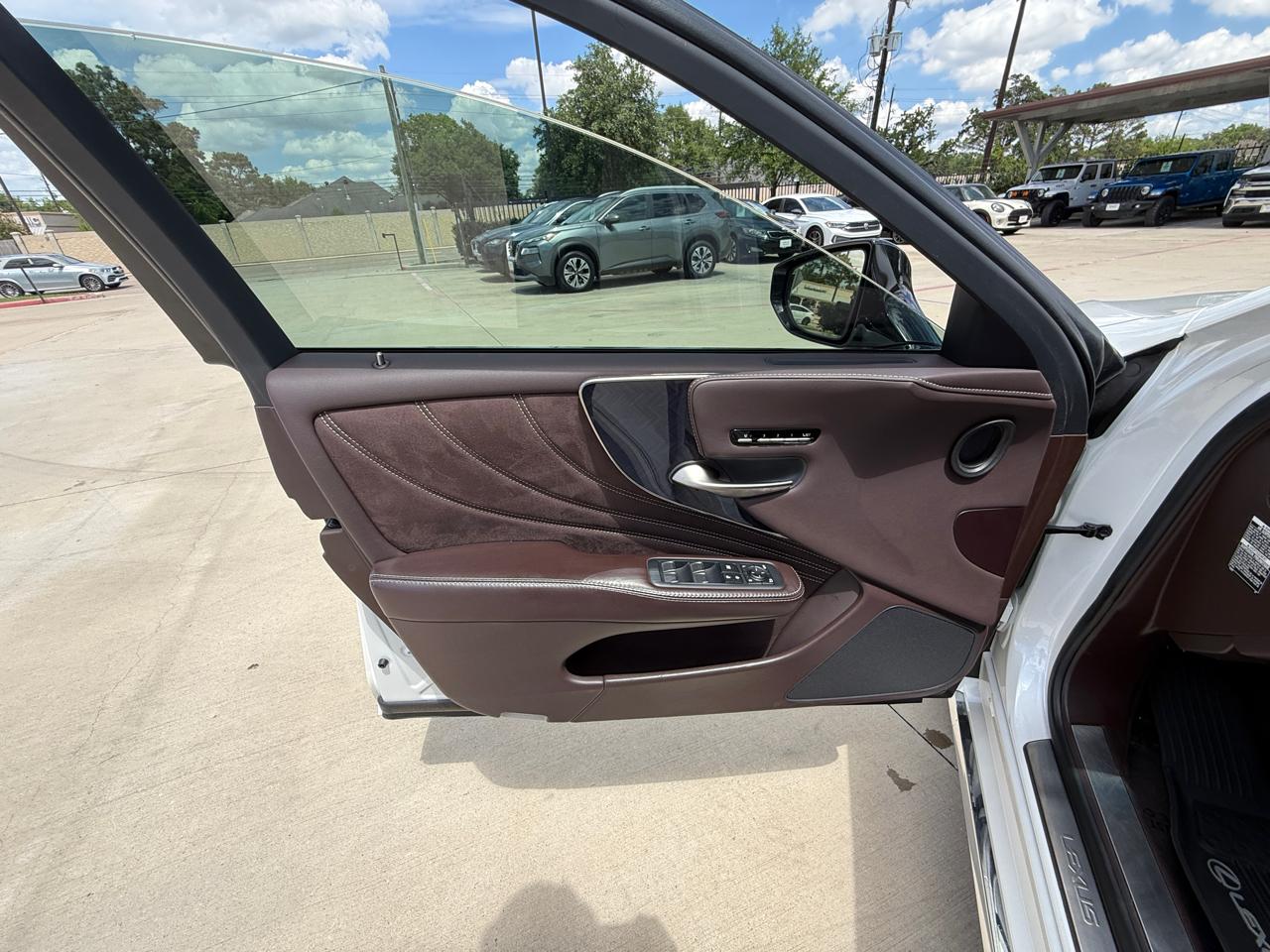 Photo 22 of 2020 Lexus Ls 500 for sale in Houston, TX