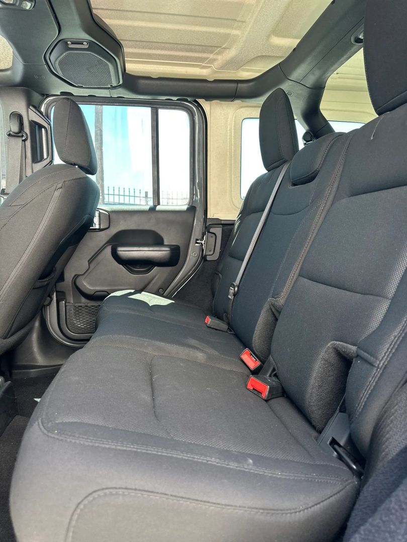 Photo 23 of 2019 Jeep Wrangler Unlimited for sale in Houston, TX