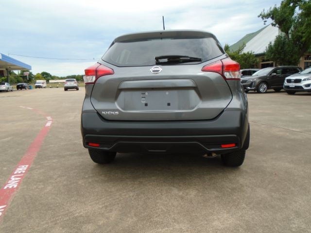 Photo 6 of 2018 Nissan Kicks for sale in Houston, TX
