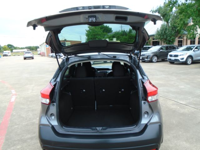 Photo 16 of 2018 Nissan Kicks for sale in Houston, TX