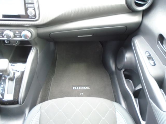 Photo 19 of 2018 Nissan Kicks for sale in Houston, TX
