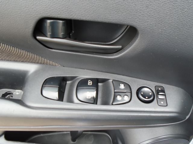 Photo 23 of 2018 Nissan Kicks for sale in Houston, TX