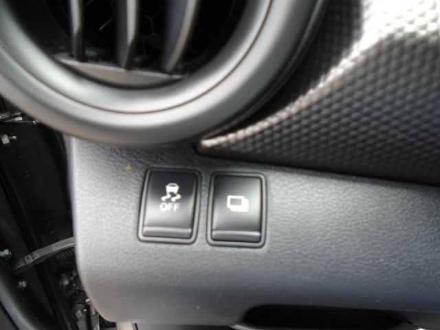 Photo 24 of 2018 Nissan Kicks for sale in Houston, TX