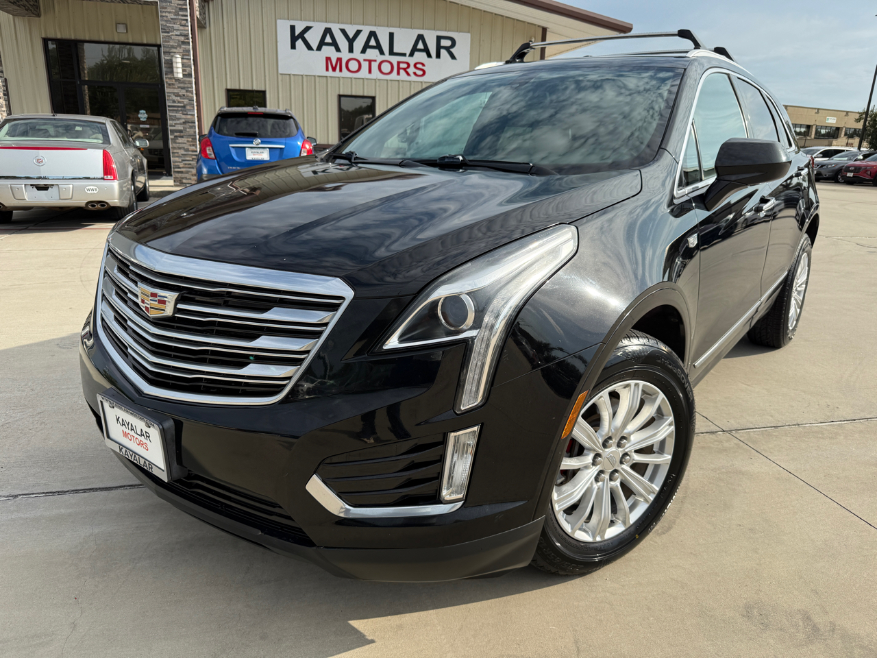 Photo 2 of 2017 Cadillac Xt5 Base for sale in Houston, TX