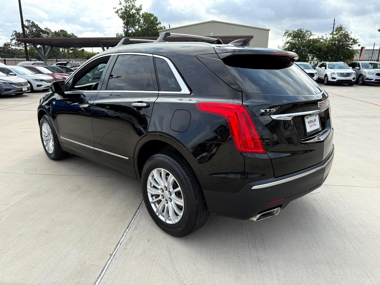 Photo 4 of 2017 Cadillac Xt5 Base for sale in Houston, TX