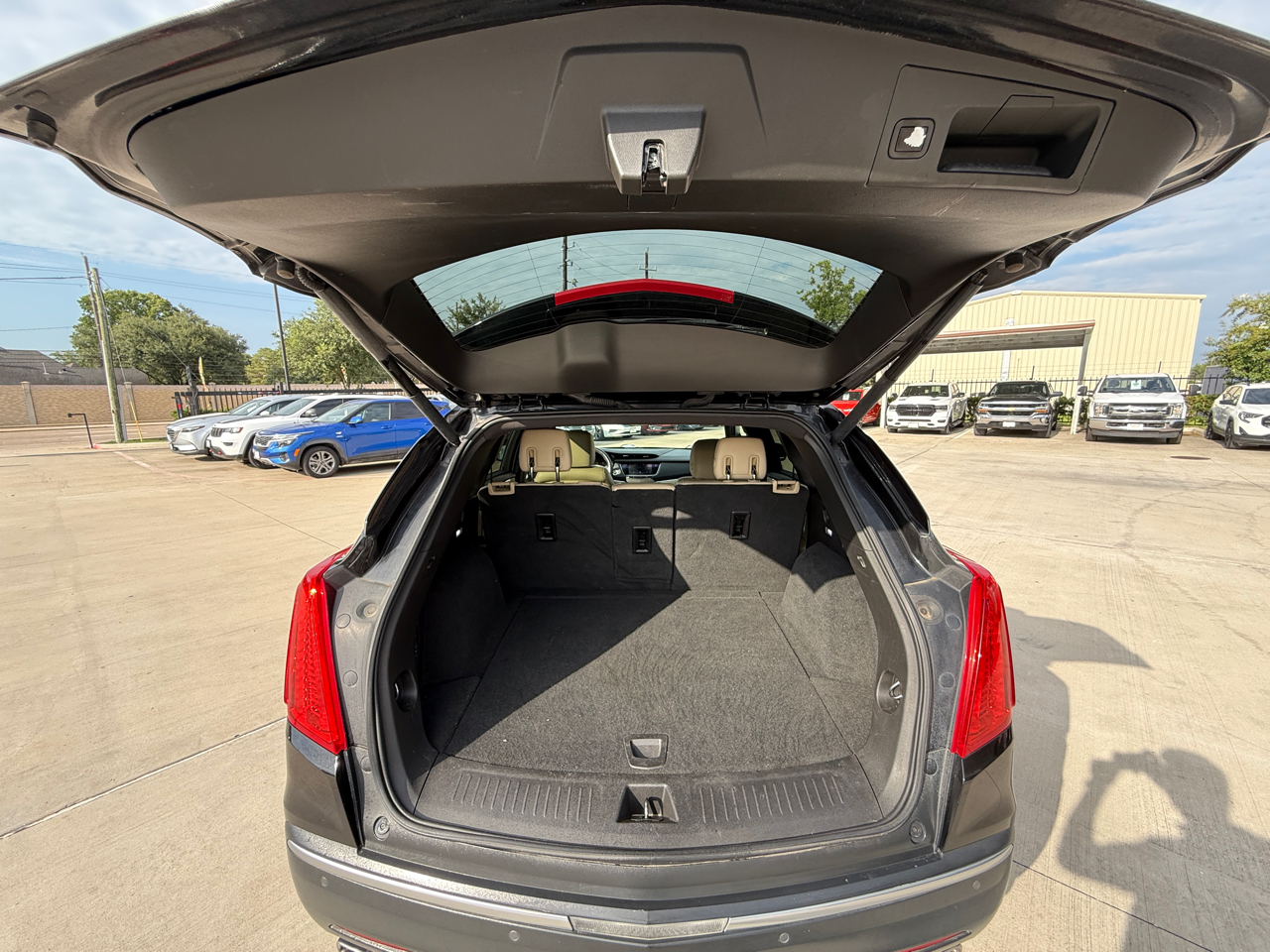 Photo 16 of 2017 Cadillac Xt5 Base for sale in Houston, TX