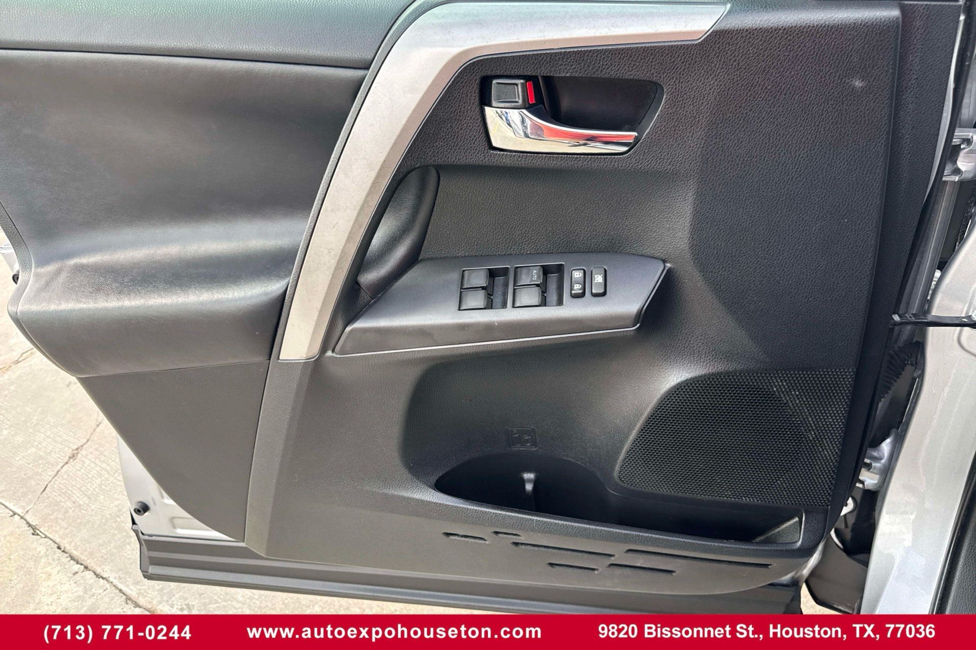 Photo 19 of 2017 Toyota Rav4 Wagon for sale in Houston, TX