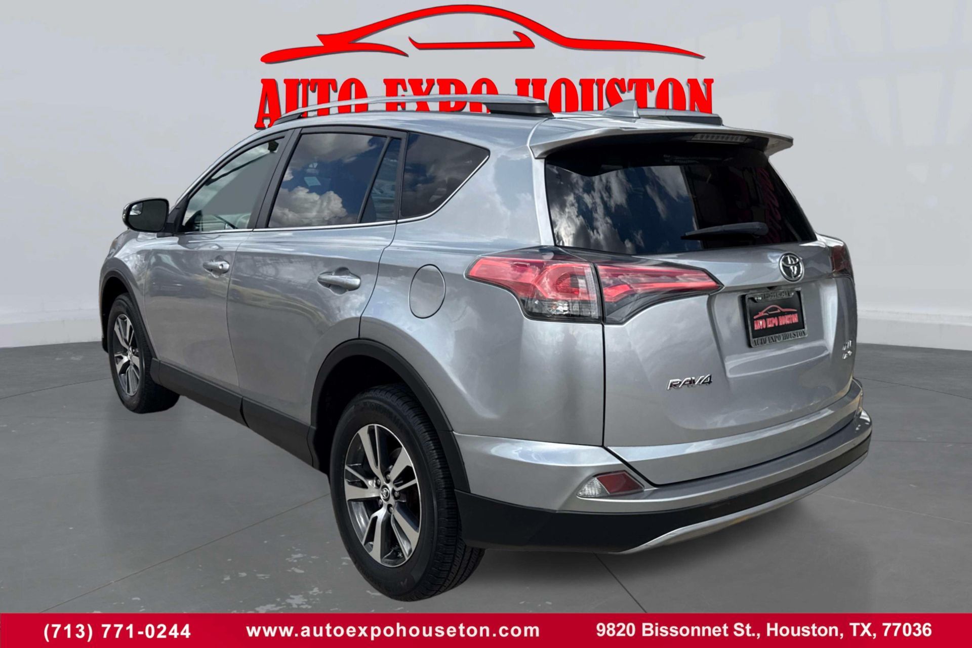 Photo 12 of 2017 Toyota Rav4 Wagon for sale in Houston, TX
