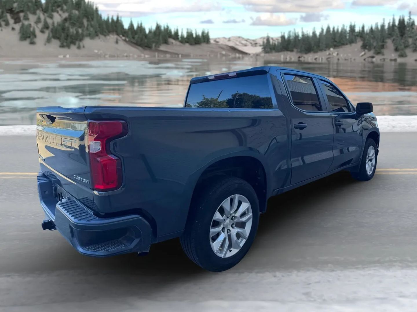 Photo 7 of 2022 Chevrolet Silverado Ltd Custom for sale in Katy, TX
