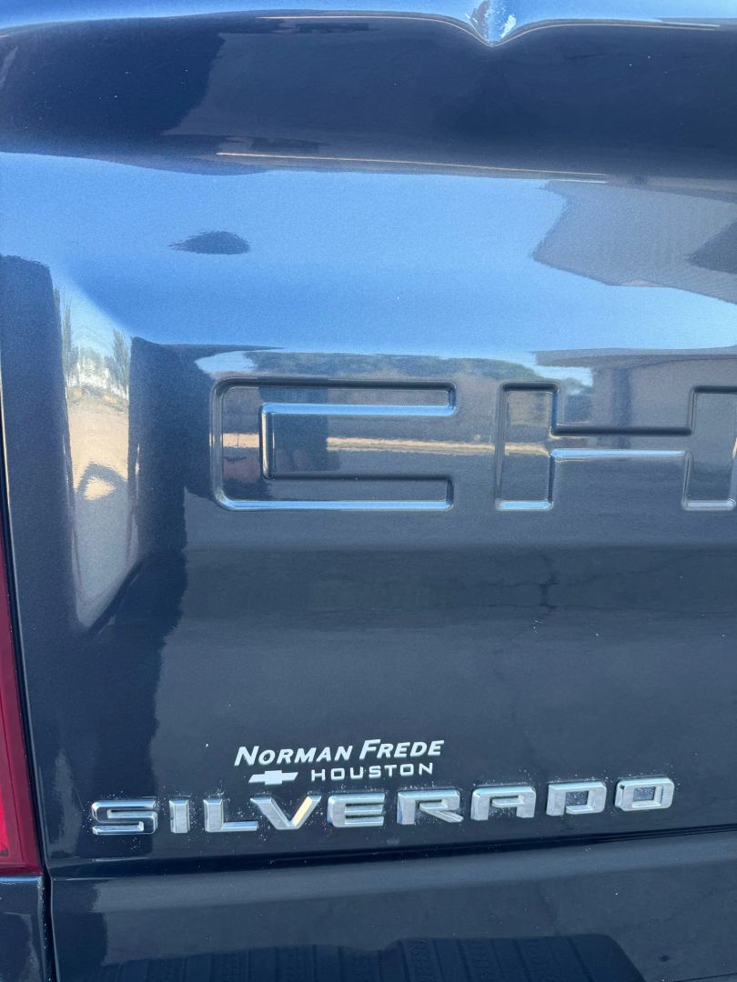 Photo 11 of 2022 Chevrolet Silverado Ltd Custom for sale in Katy, TX