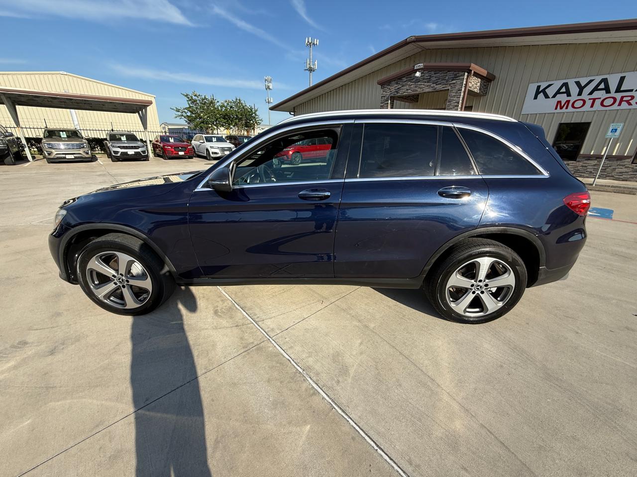 Photo 5 of 2018 Mercedes-Benz Glc-Class Glc300 for sale in Houston, TX