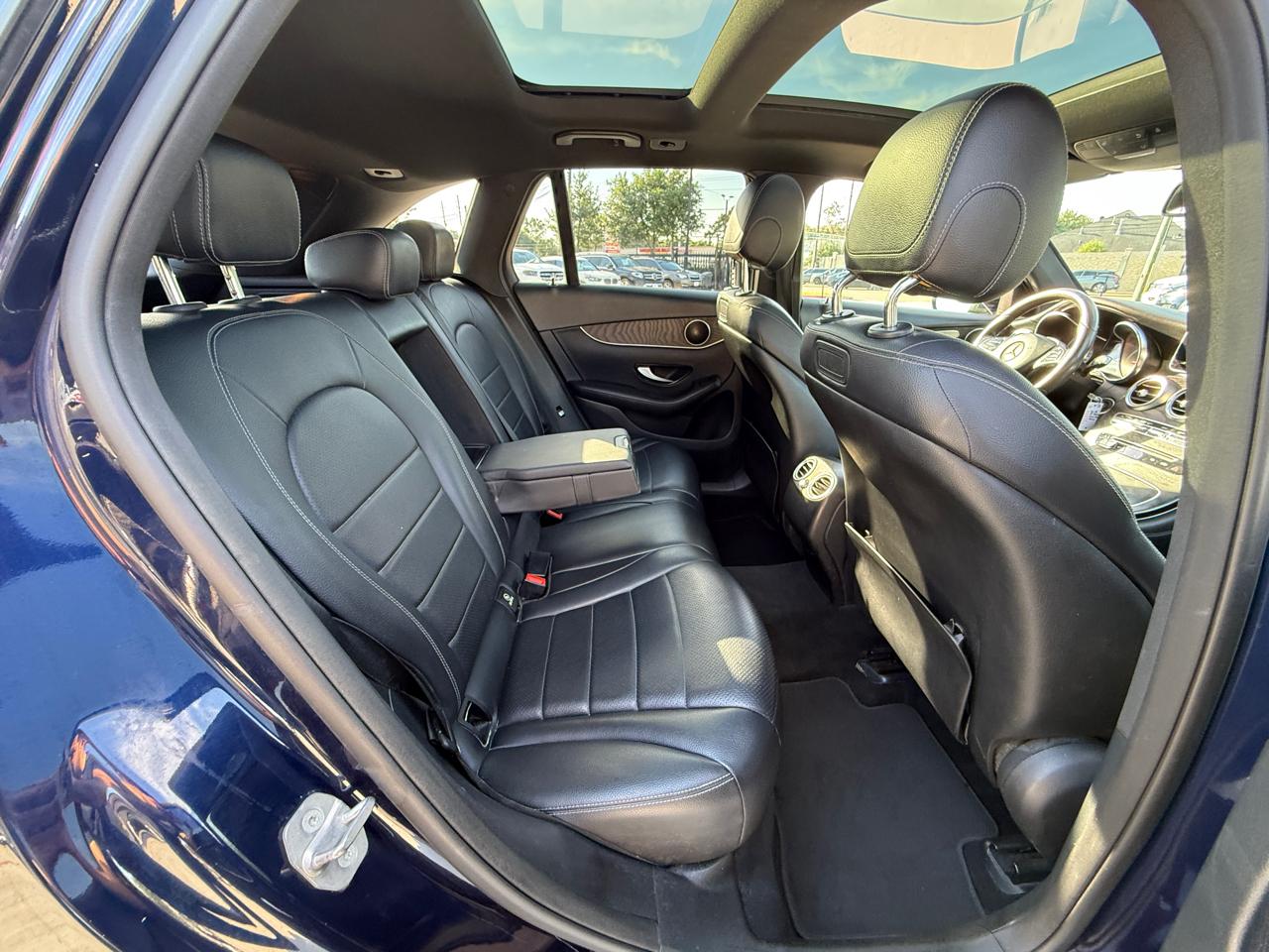 Photo 26 of 2018 Mercedes-Benz Glc-Class Glc300 for sale in Houston, TX