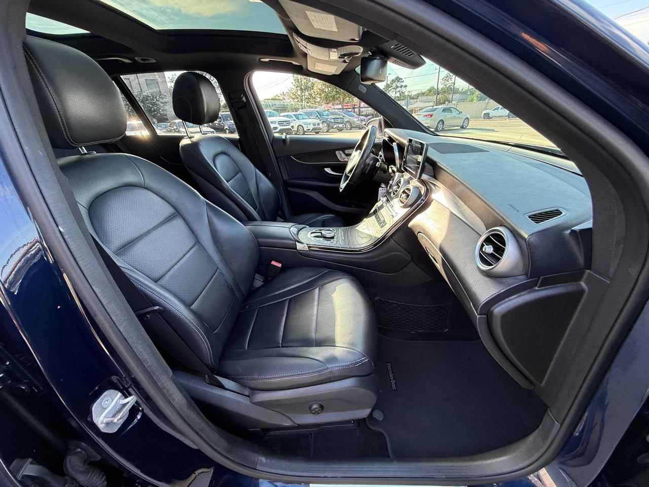 Photo 30 of 2018 Mercedes-Benz Glc-Class Glc300 for sale in Houston, TX