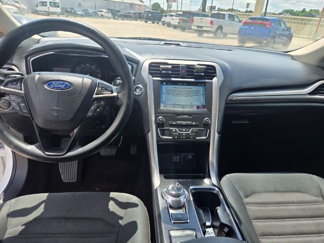 Photo 4 of 2019 Ford Fusion SE for sale in Houston, TX