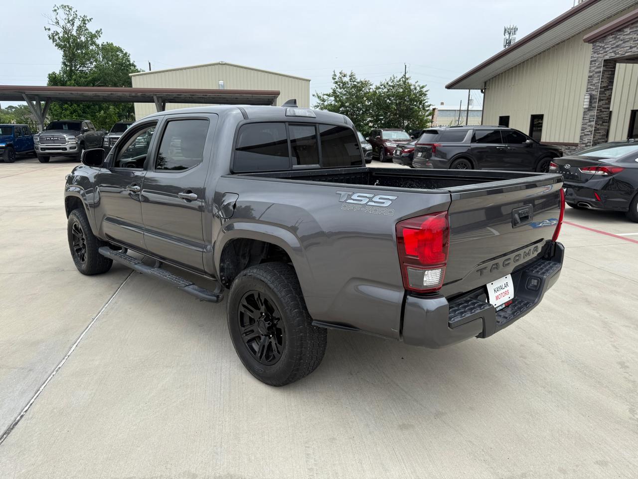 Photo 7 of 2022 Toyota Tacoma Sr5 Double CAB for sale in Houston, TX