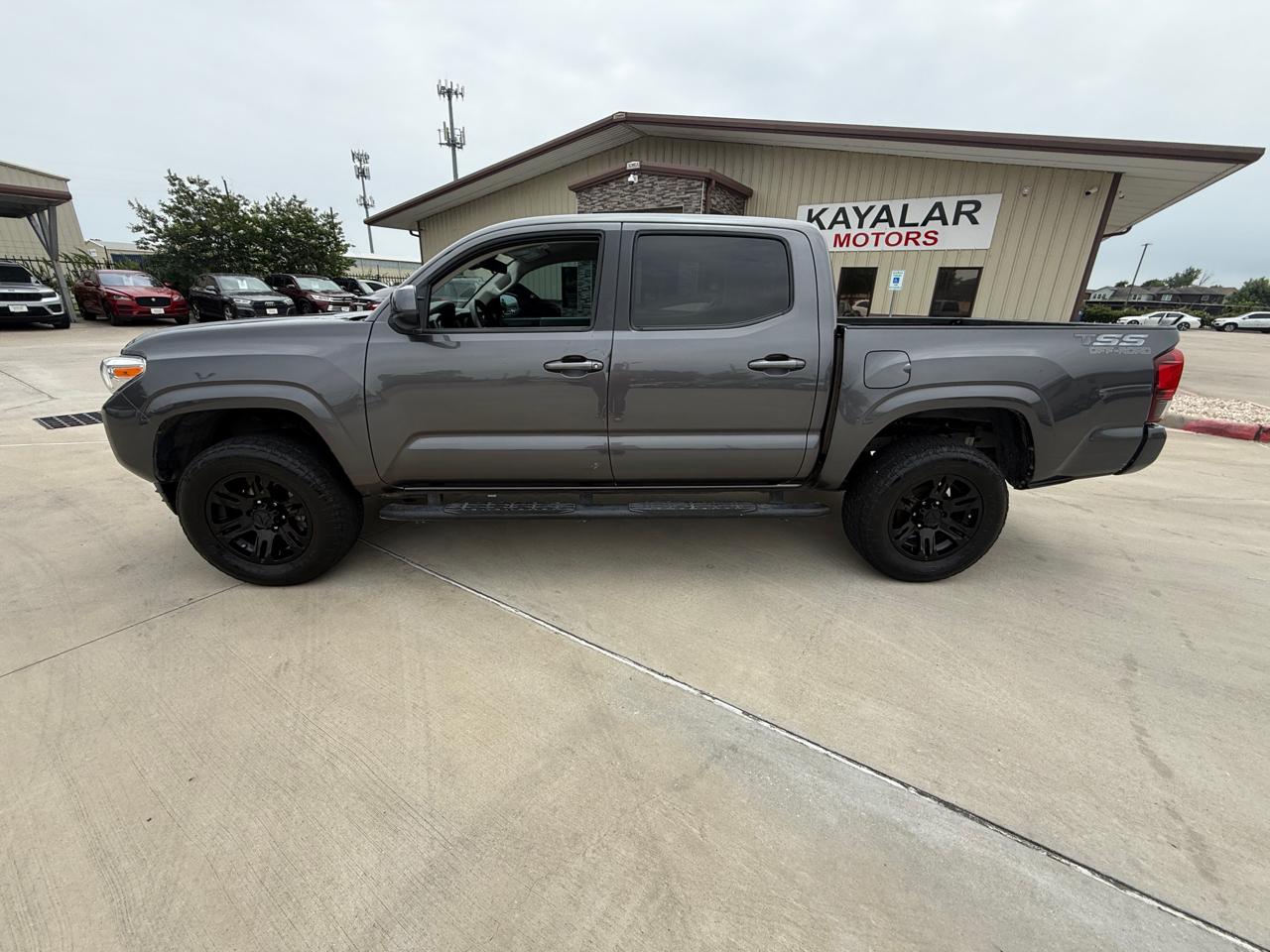 Photo 6 of 2022 Toyota Tacoma Sr5 Double CAB for sale in Houston, TX