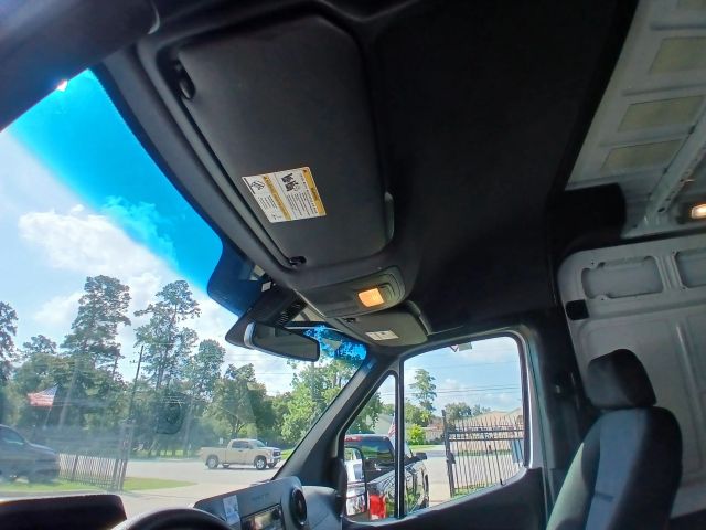 Photo 2 of 2022 Mercedes-Benz Sprinter for sale in Cypress, TX