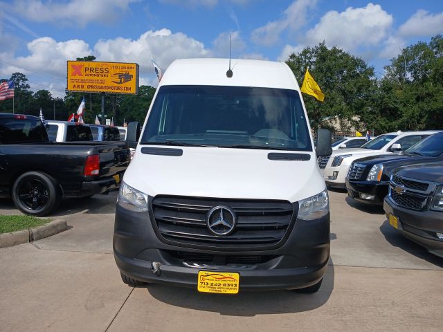 Photo 14 of 2022 Mercedes-Benz Sprinter for sale in Cypress, TX