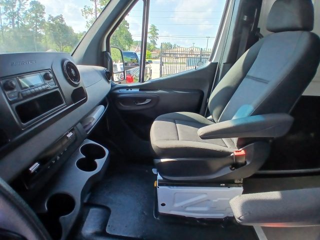 Photo 42 of 2022 Mercedes-Benz Sprinter for sale in Cypress, TX