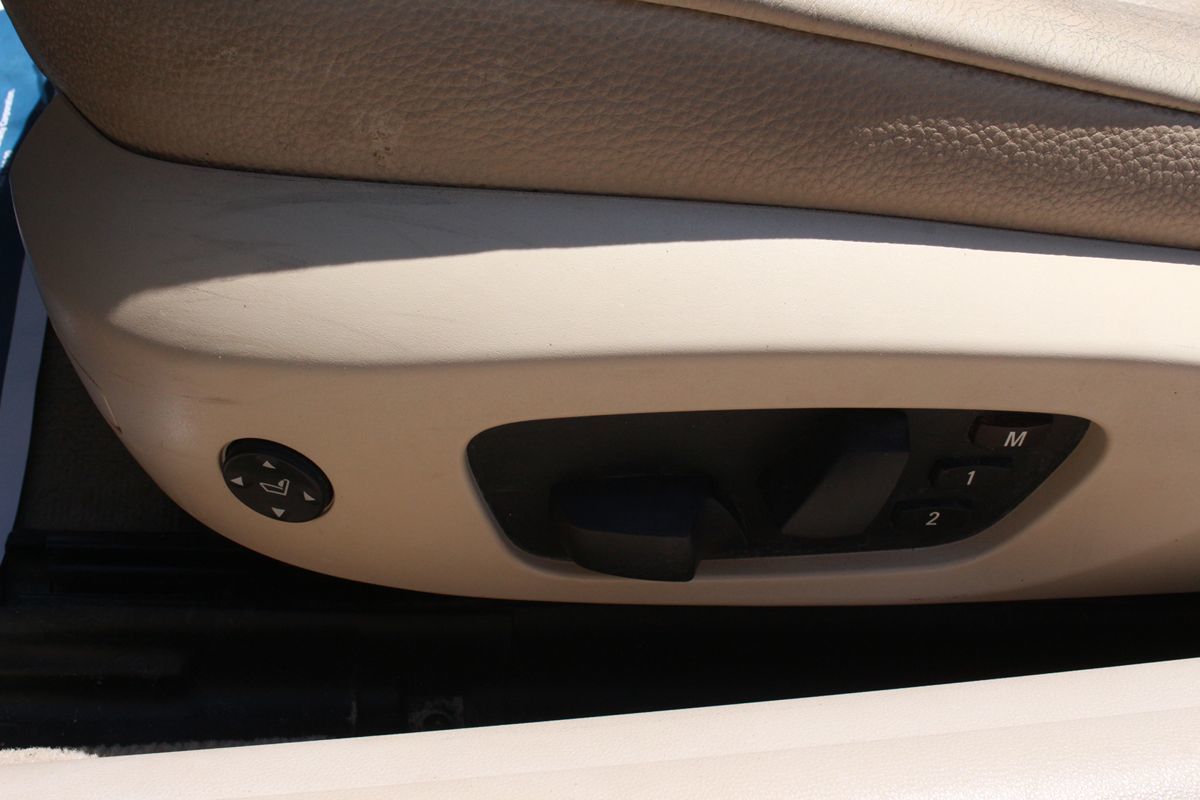 Photo 18 of 2012 BMW 328i 3-series for sale in Cypress, TX