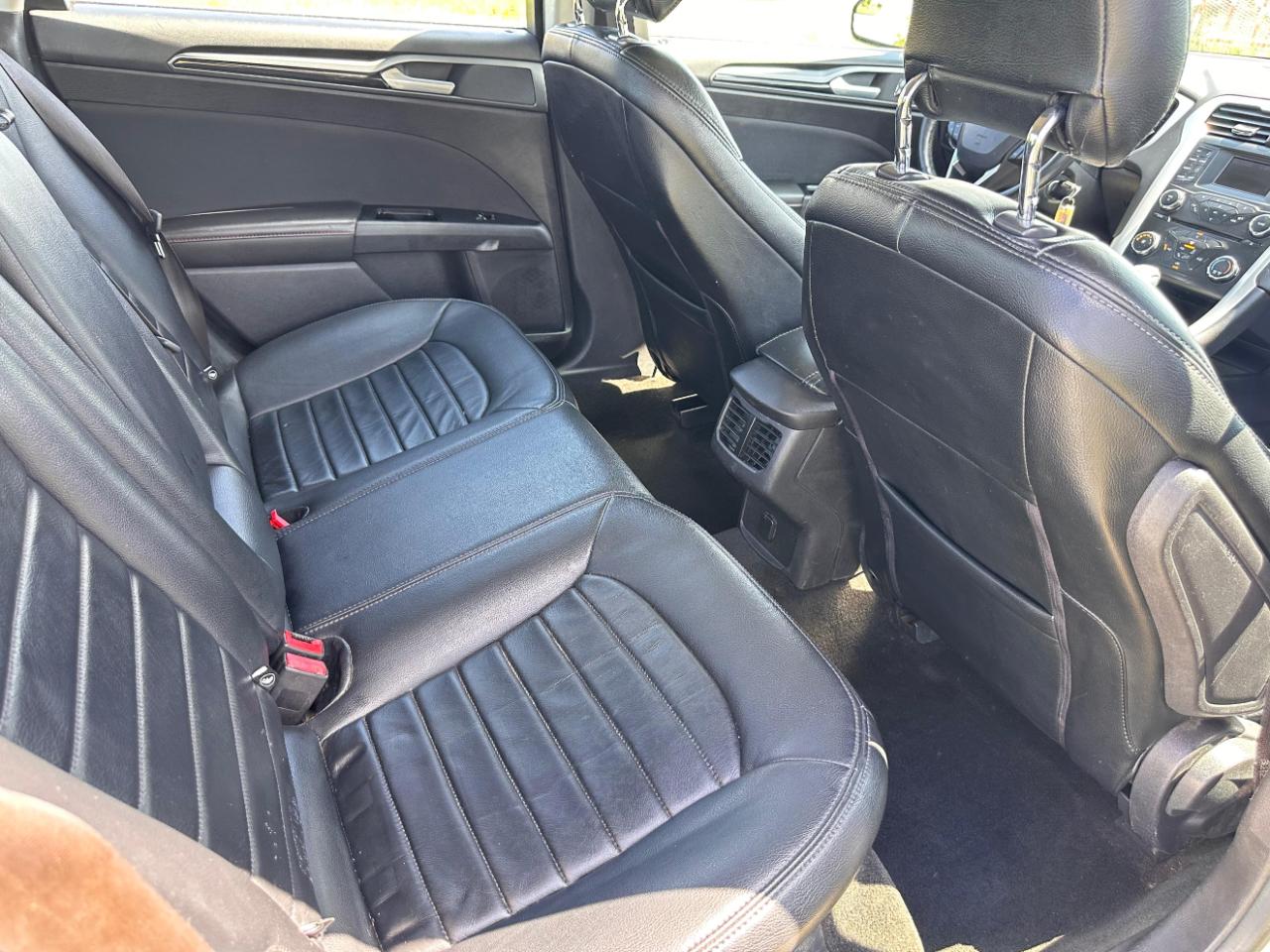 Photo 26 of 2013 Ford Fusion SE for sale in Katy, TX