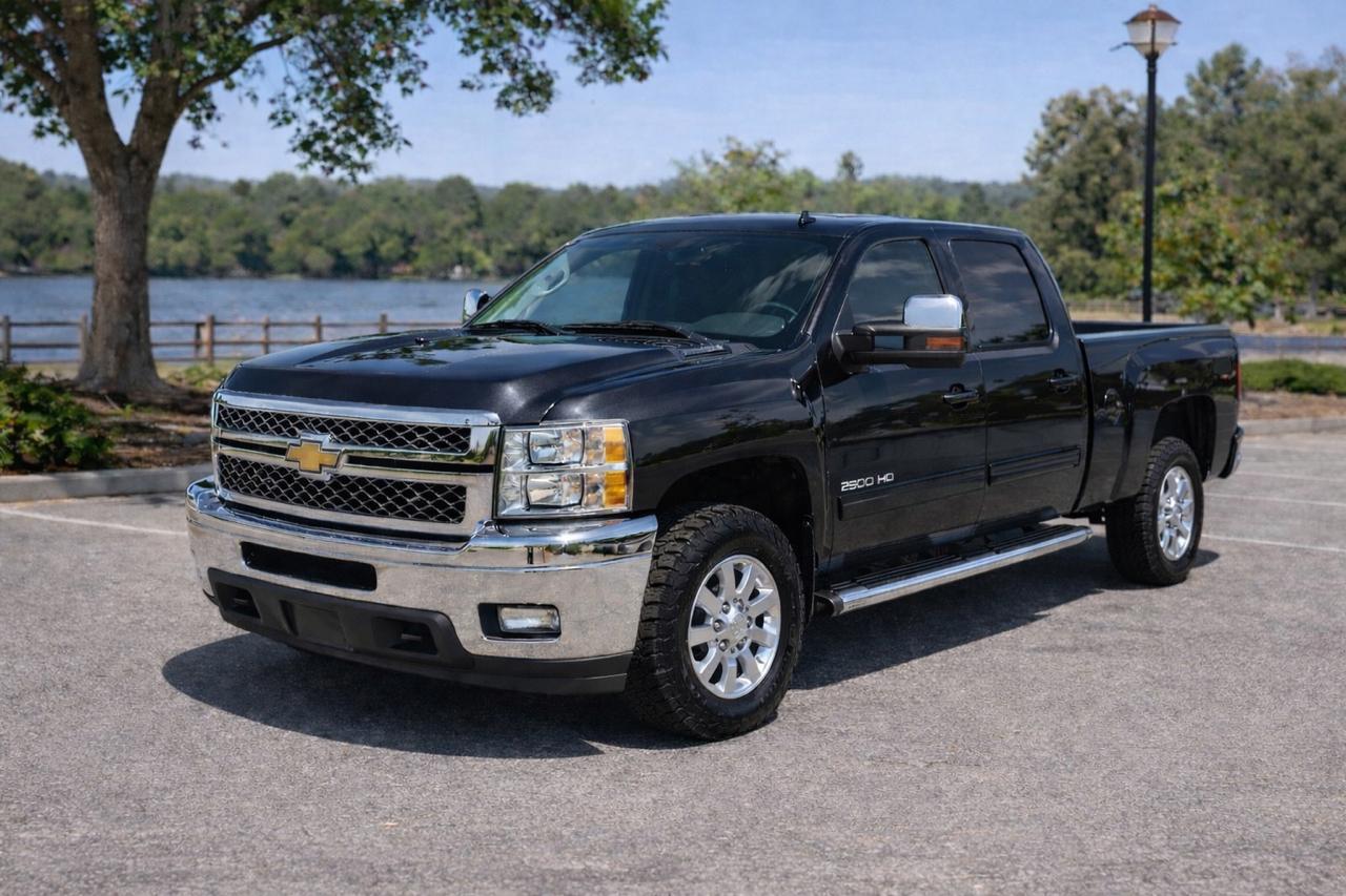 Photo 2 of 2011 Chevrolet Silverado LT for sale in Houston, TX