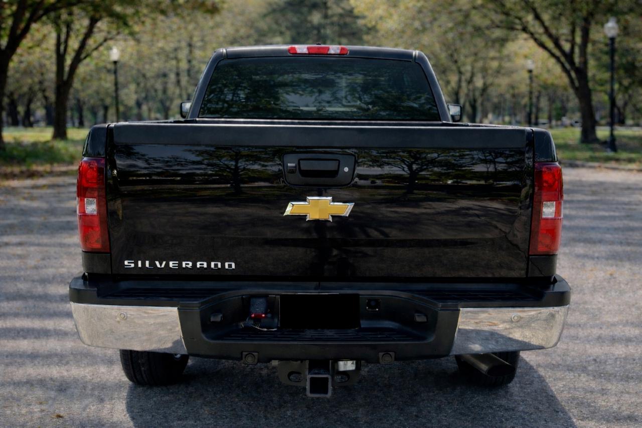 Photo 4 of 2011 Chevrolet Silverado LT for sale in Houston, TX