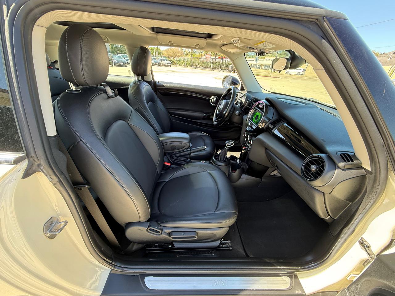 Photo 13 of 2019 MINI Hardtop Cooper for sale in Houston, TX