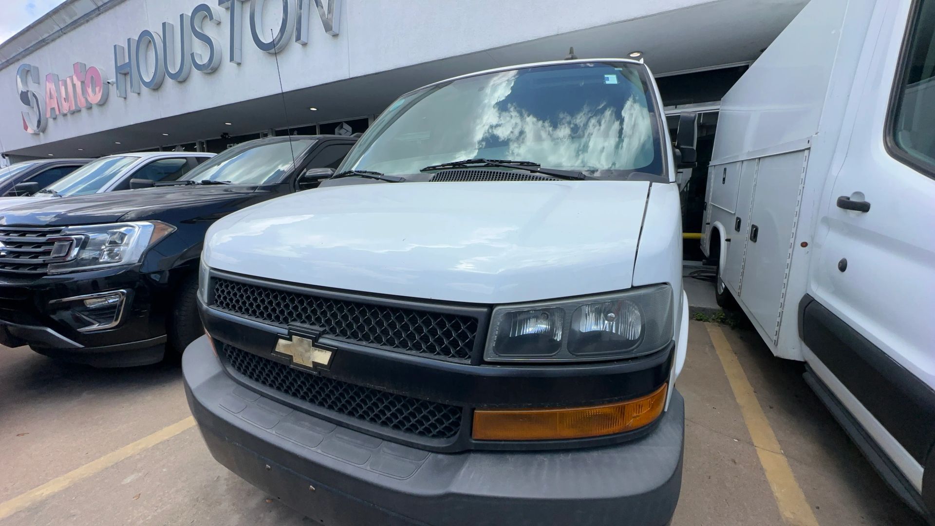 Photo 4 of 2018 Chevrolet Express Cargo for sale in Houston, TX