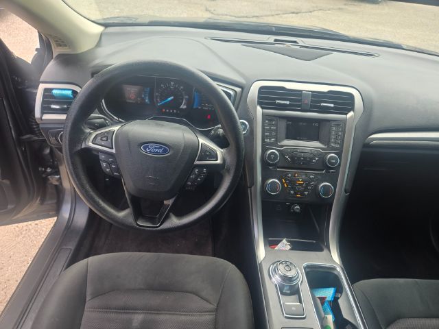 Photo 4 of 2018 Ford Fusion SE for sale in Houston, TX
